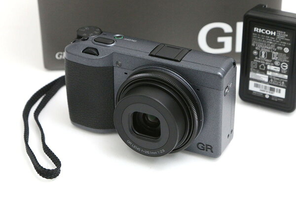 RICOH GR IIIx